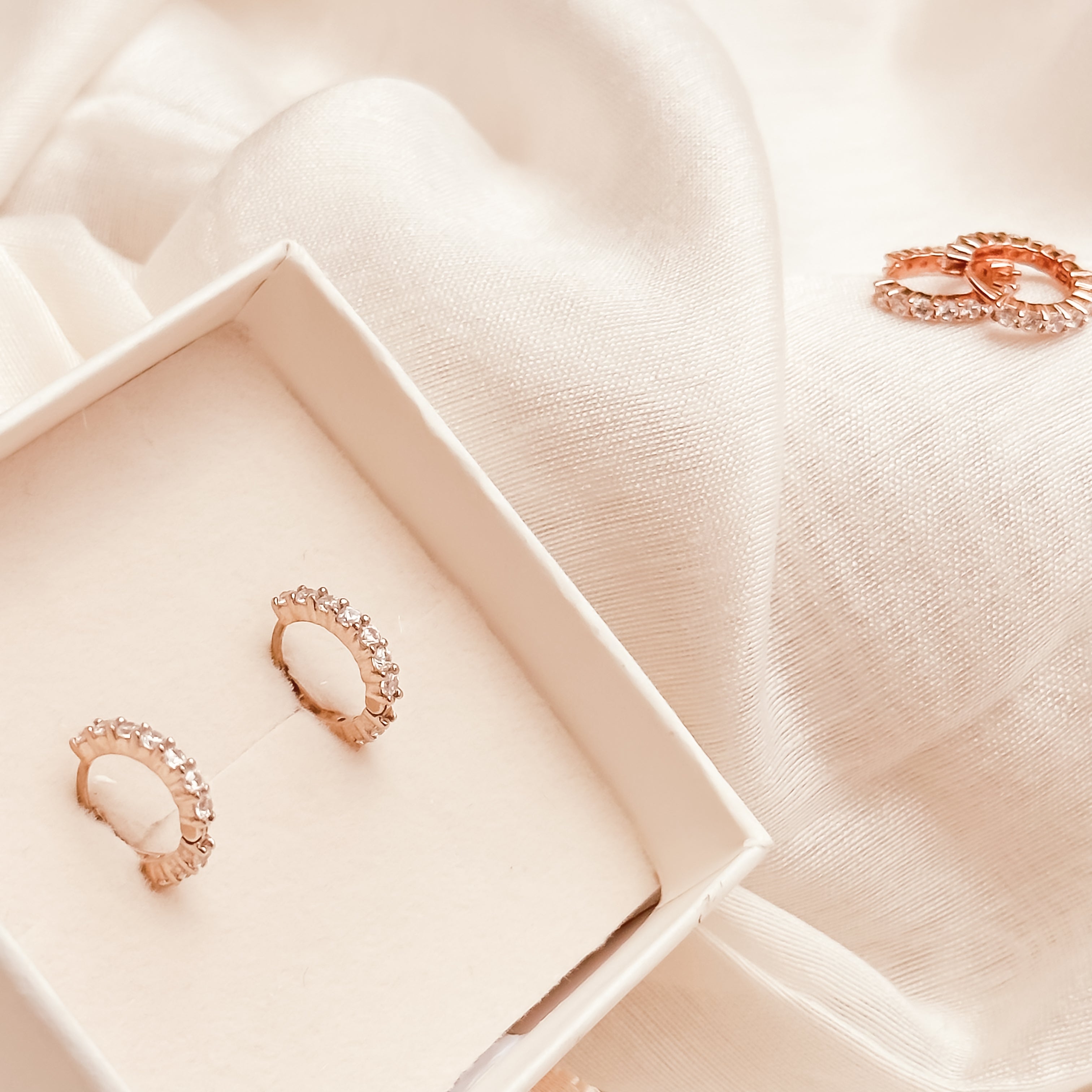Zircon cluster huggies in Gold, Silver and Rose Gold - Octonov 