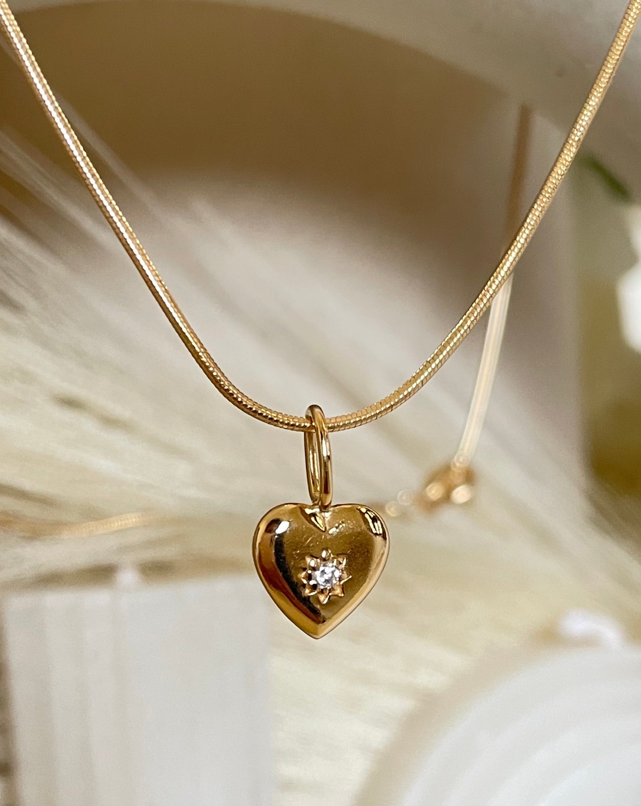 Vintage Heart Studded Minimal Necklace with Snake Chain - Octonov 