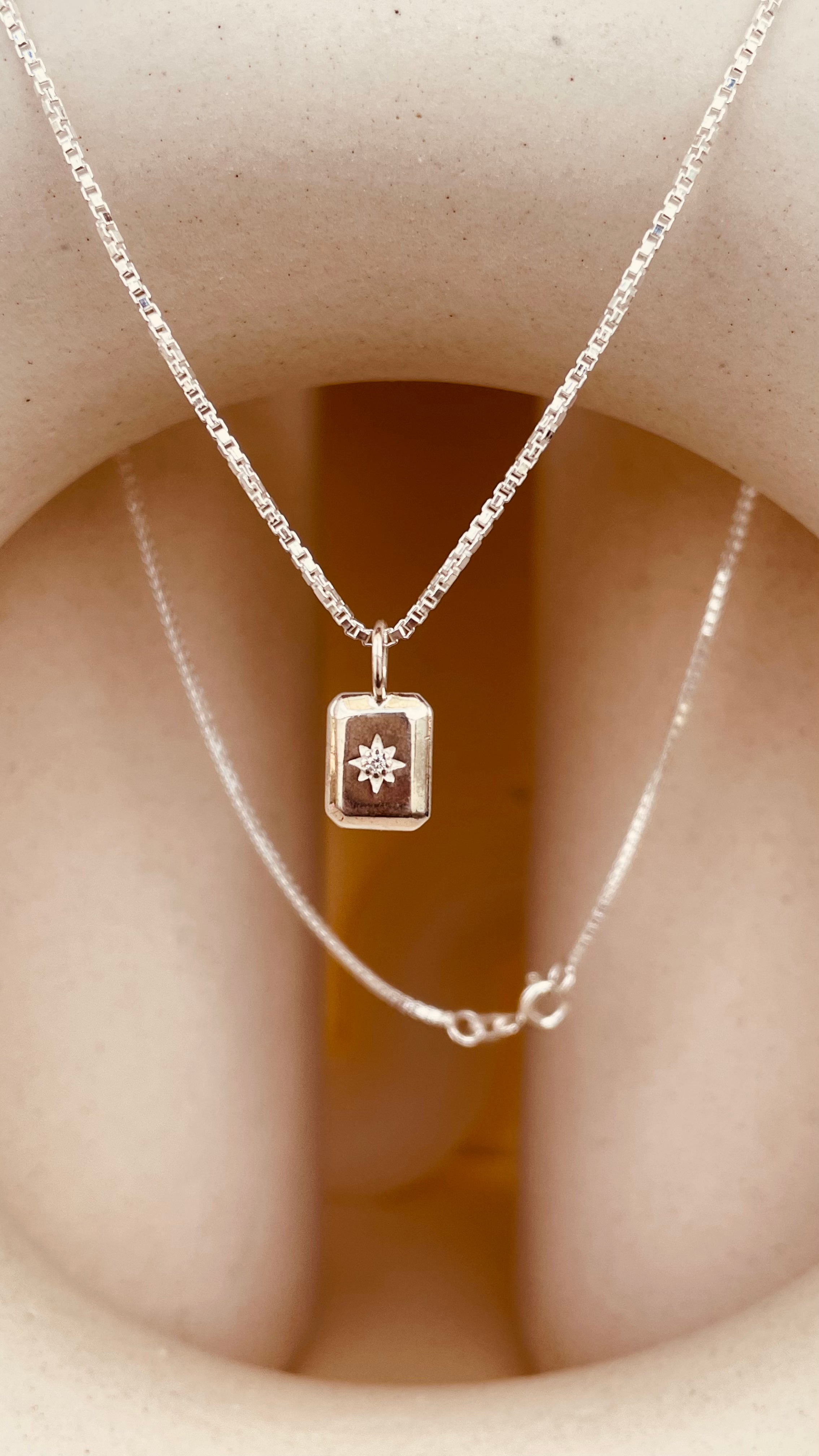 Dainty North Star Necklace with Box Chain - Octonov 